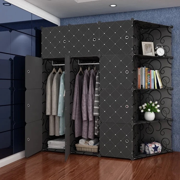 Armoire 3 battants en plastique plus 4 étagère