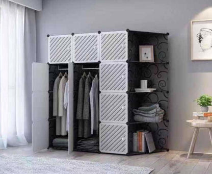 Armoire 3 battants en plastique plus 4 étagère