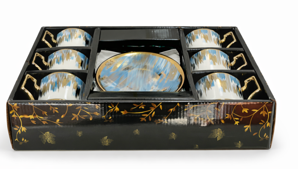 Ensemble tasses et sous-tasses en porcelaine