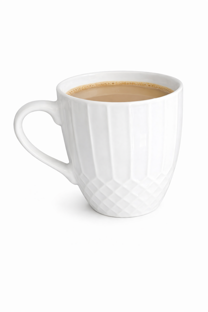 Tasse en porcelaine blanche